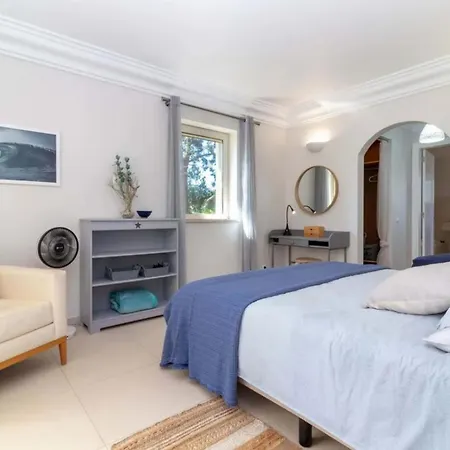 Casa vacanze Large 4 Bedroom With Heated Swimming Pool *