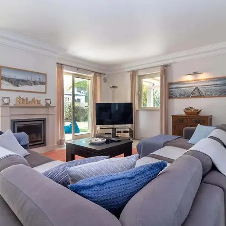 Large 4 Bedroom With Heated Swimming Pool Casa vacanze Carvoeiro (Lagoa)