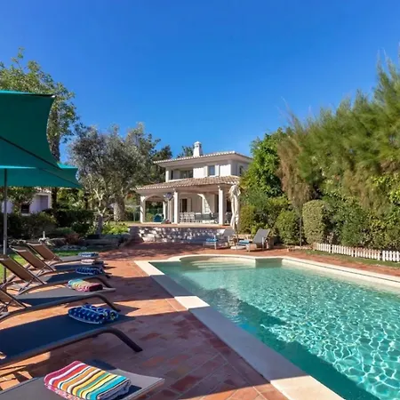 Large 4 Bedroom With Heated Swimming Pool Casa vacanze